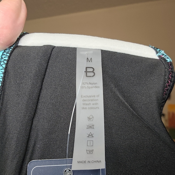 Women's bathing suit top medium NWT - Picture 5 of 5